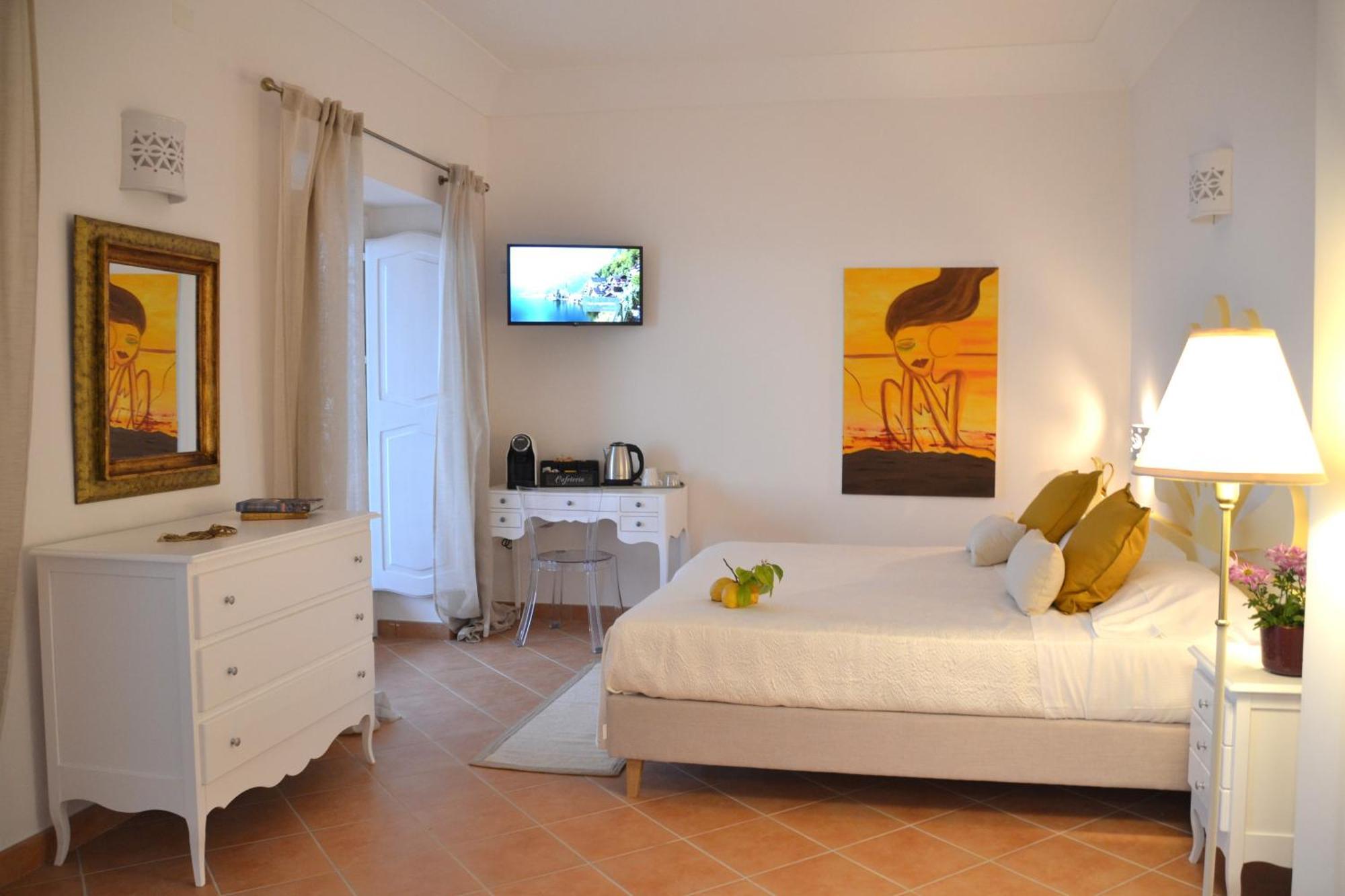 Villa Santa Chiara Positano Suites Exterior photo