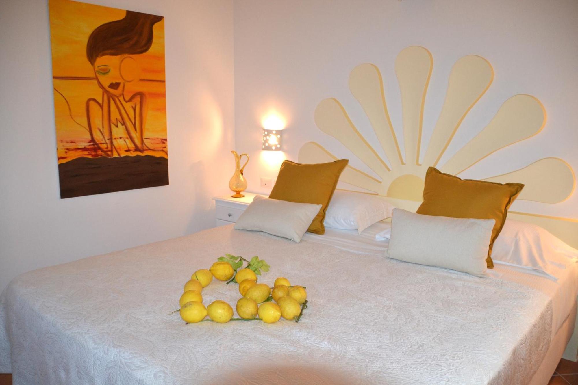 Villa Santa Chiara Positano Suites Exterior photo