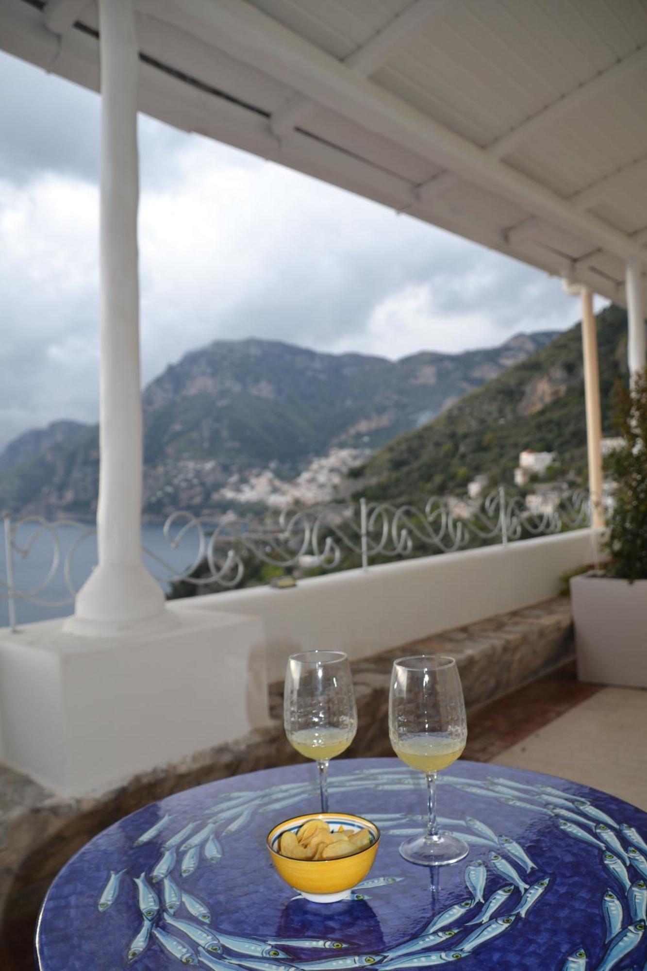 Villa Santa Chiara Positano Suites Exterior photo