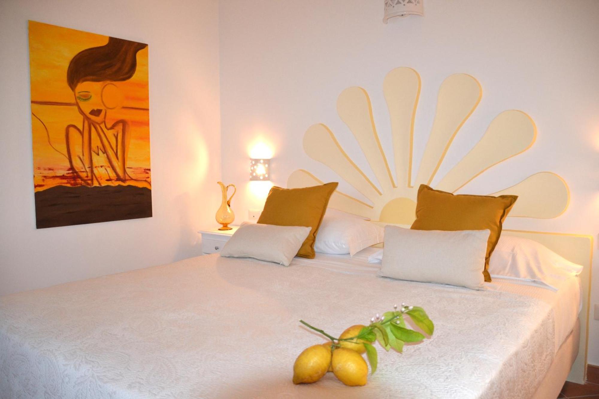 Villa Santa Chiara Positano Suites Exterior photo