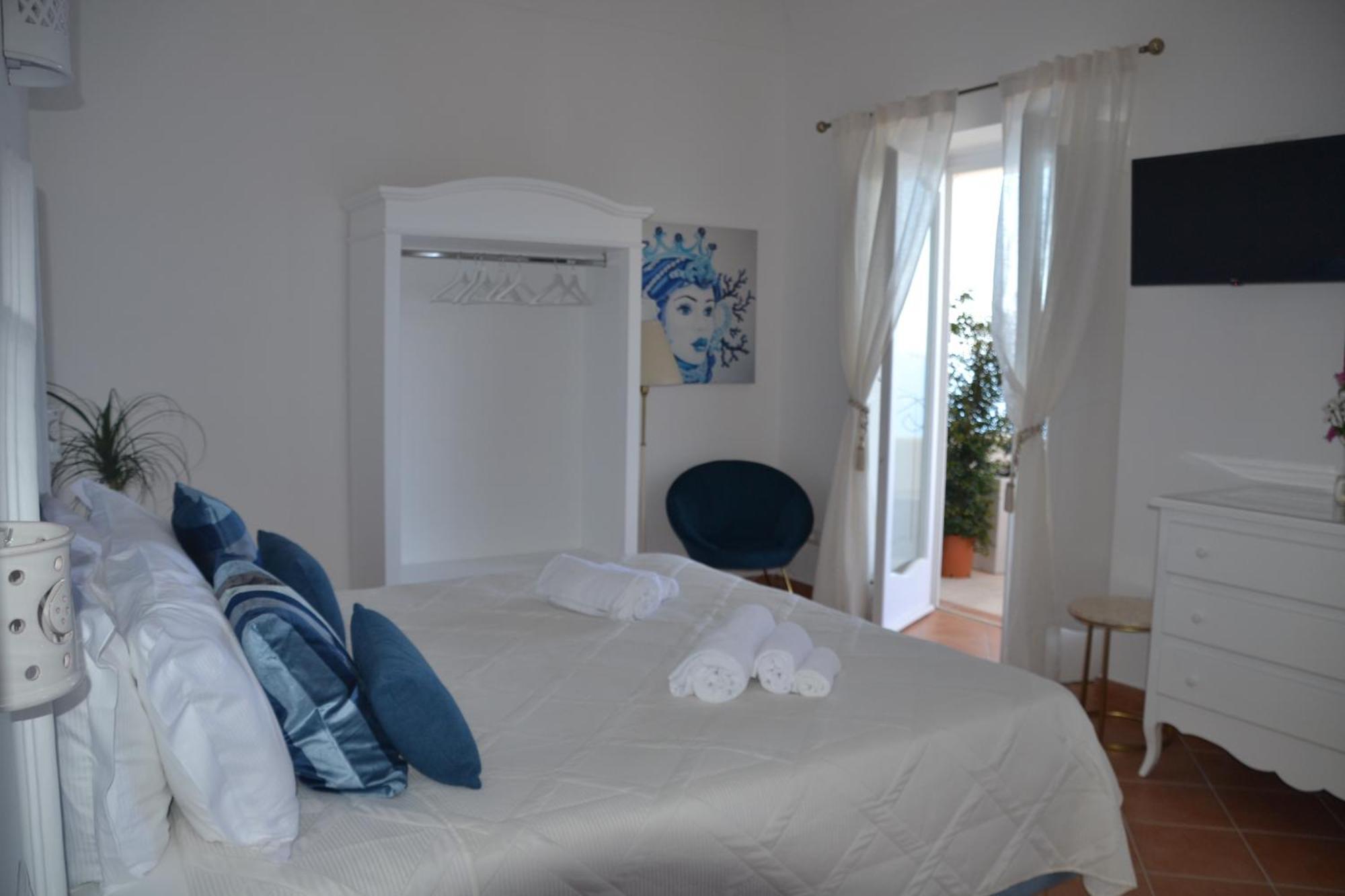 Villa Santa Chiara Positano Suites Exterior photo