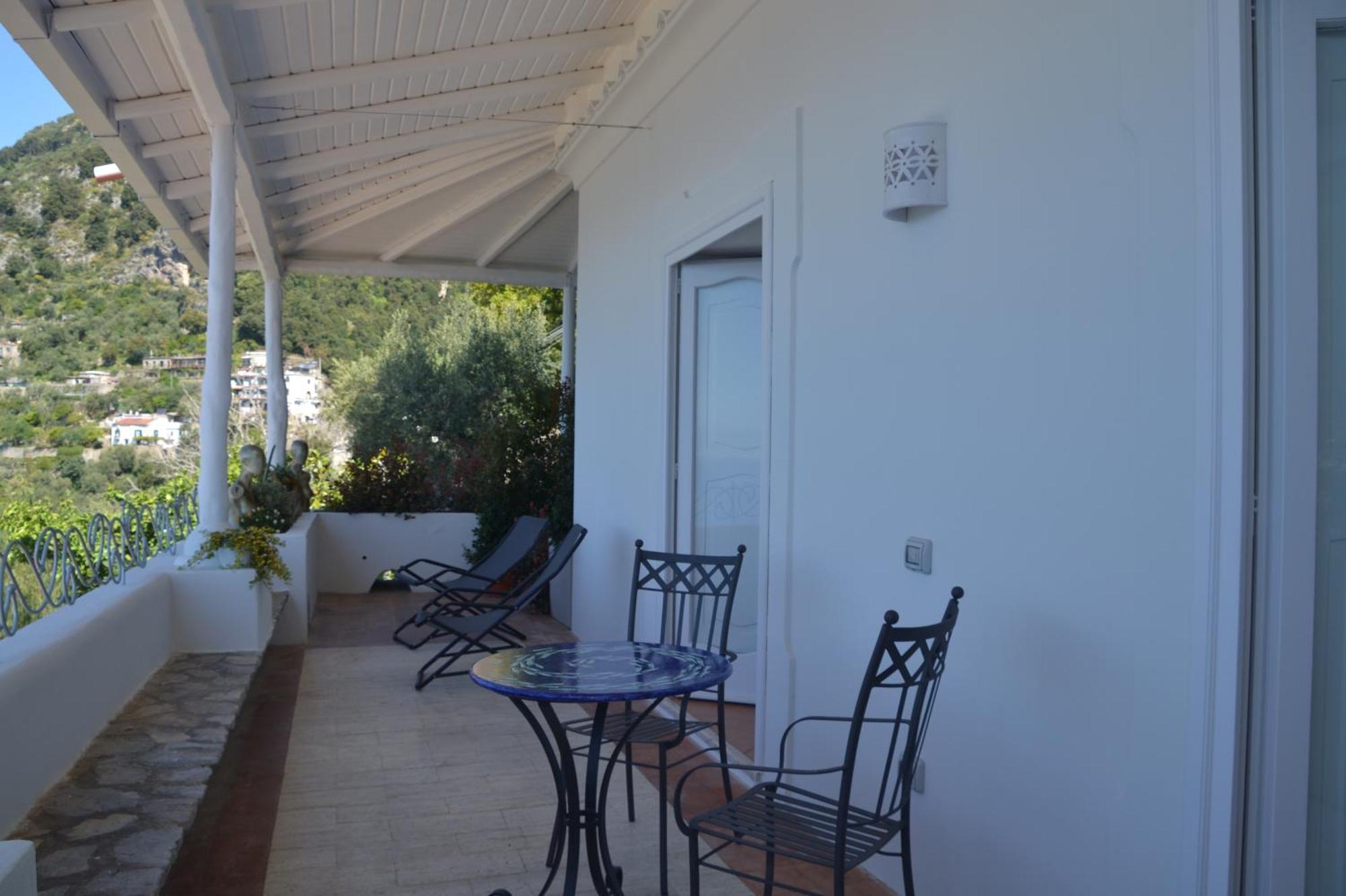 Villa Santa Chiara Positano Suites Exterior photo