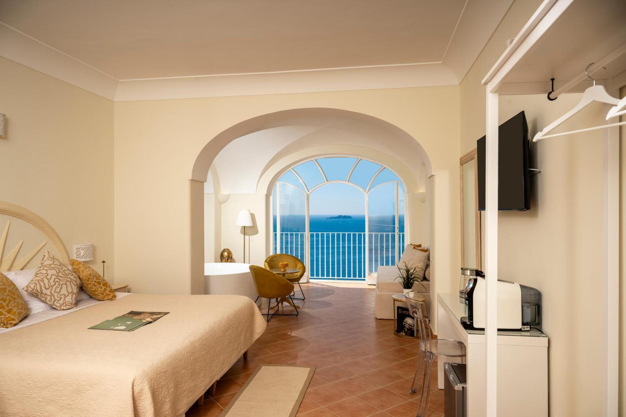 Villa Santa Chiara Positano Suites Exterior photo